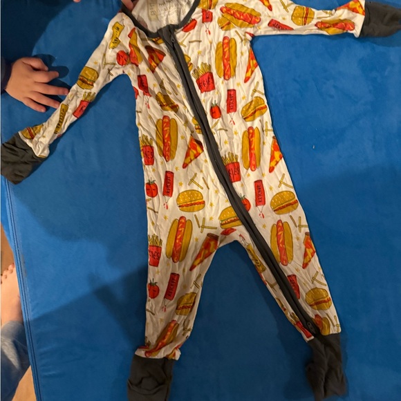 Little sleepies zippie 6-12 months. Burger party. - Picture 3 of 3